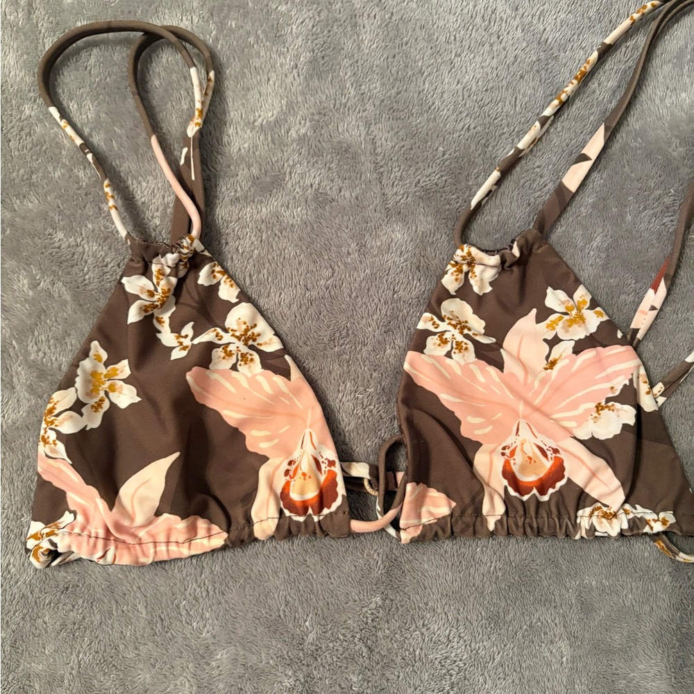 Acacia Swimwear hilo top